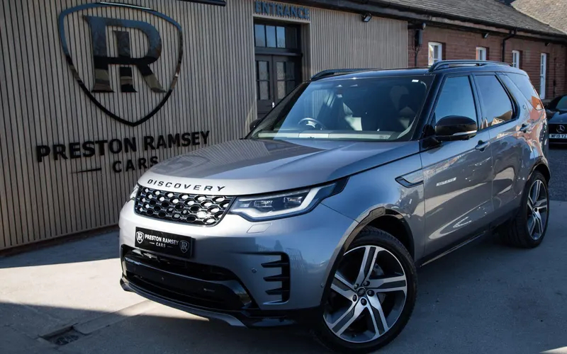 2022 Land Rover Discovery 3.0 D300 MHEV R-Dynamic HSE Auto 4WD Euro 6 (s/s) 5dr