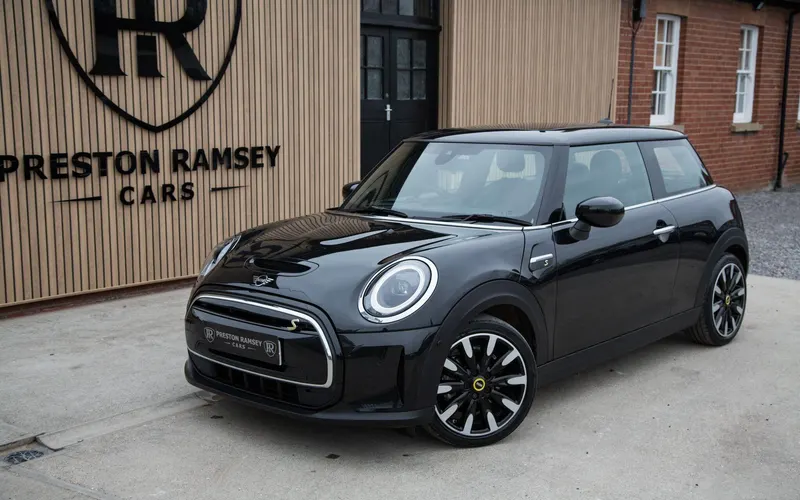 2022 MINI Electric Hatch Cooper SE 32.6kWh Level 3 Auto 3dr