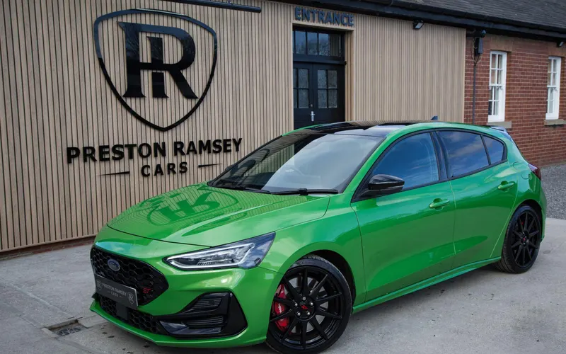 Ford Focus 2.3T EcoBoost ST Euro 6 (s/s) 5dr