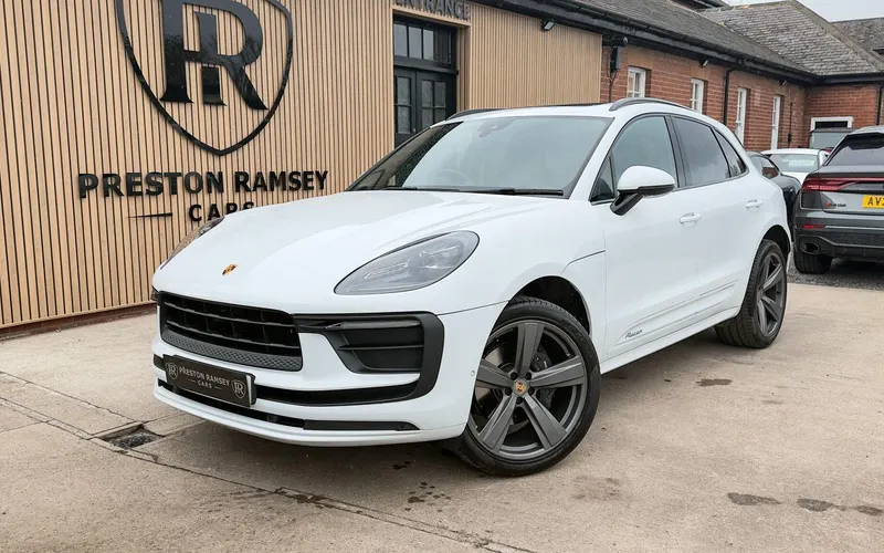 2024 Porsche Macan 2.0T PDK 4WD Euro 6 (s/s) 5dr