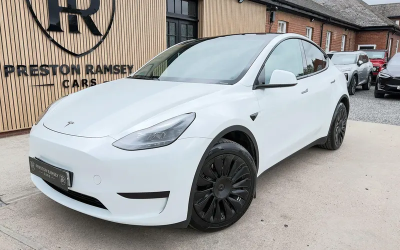 2023 Tesla Model Y Auto RWD 5dr