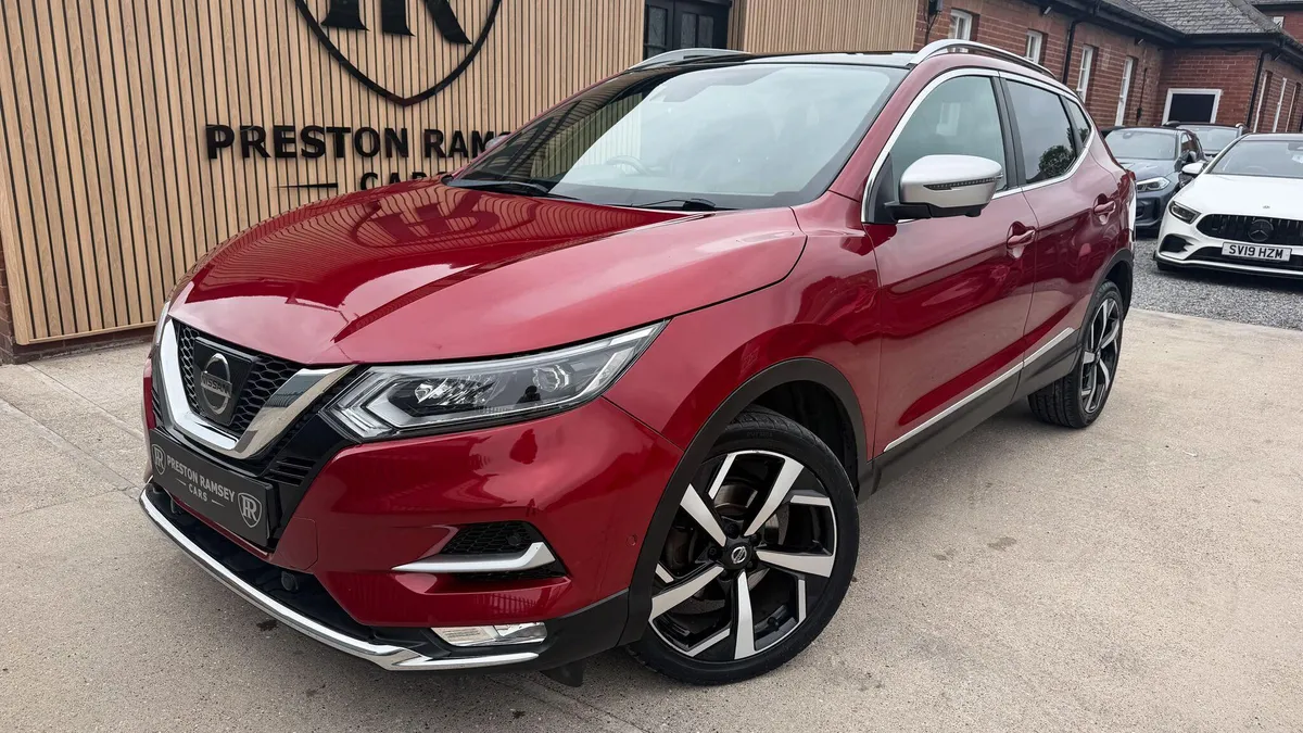 2017 Nissan Qashqai 1.2 DIG-T Tekna+ Euro 6 (s/s) 5dr
