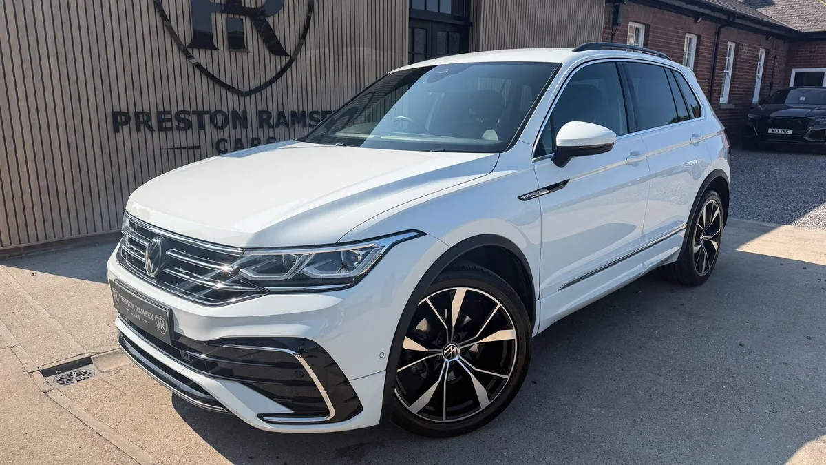 2023 Volkswagen Tiguan 2.0 TDI R-Line DSG Euro 6 (s/s) 5dr — photo 1