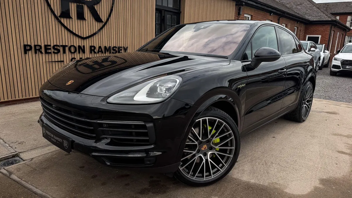 2022 Porsche Cayenne 3.0 V6 E-Hybrid 17.9kWh Platinum Edition TiptronicS 4WD Euro 6 (s/s) 5dr (3.6kW Charger) — photo 1
